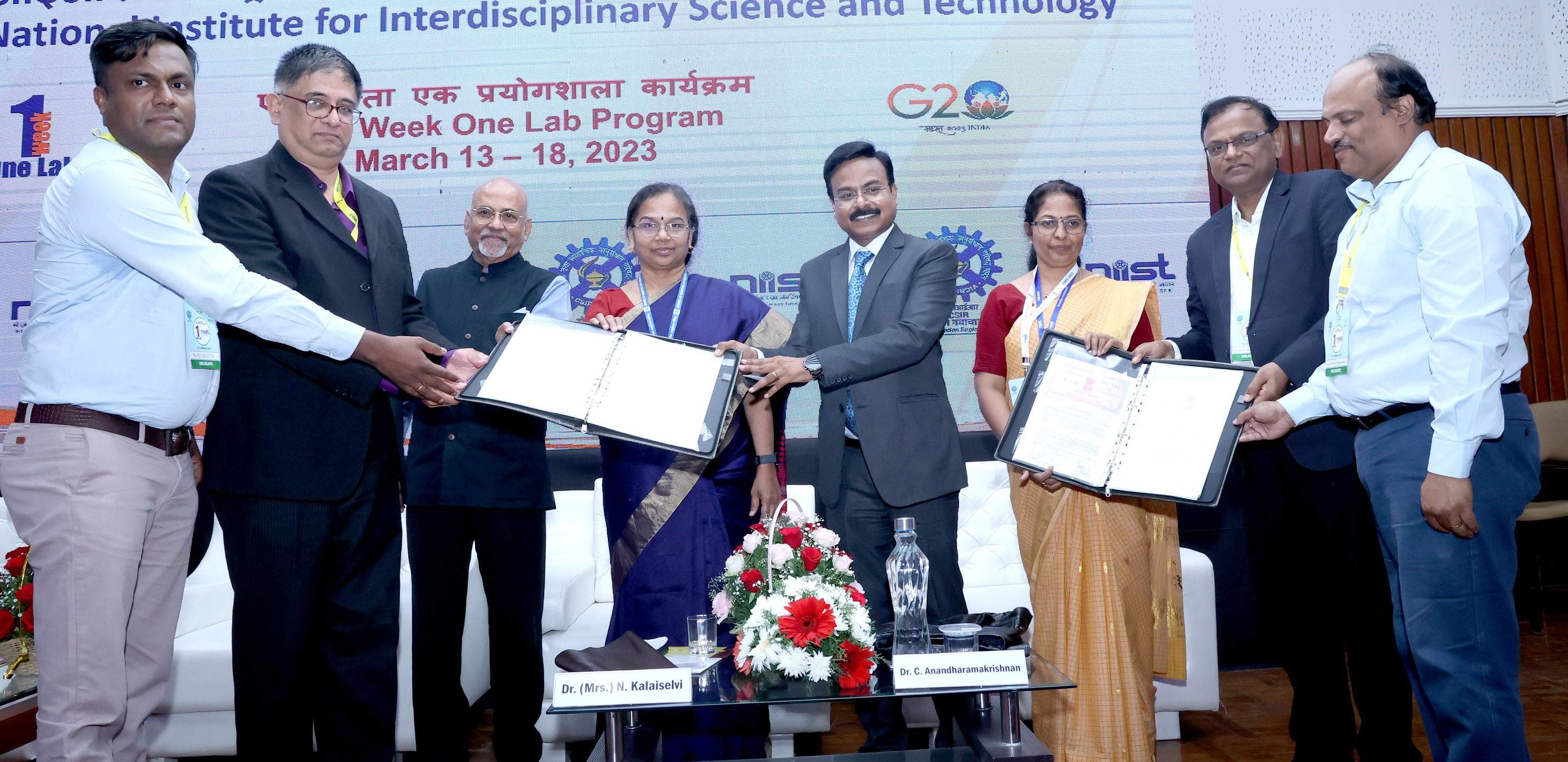 Dr. (Mrs) N. Kalaiselvi (Secretary, DSIR and Director General, CSIR)  inaugurating the One Week One Lab program at CSIR-NIIST