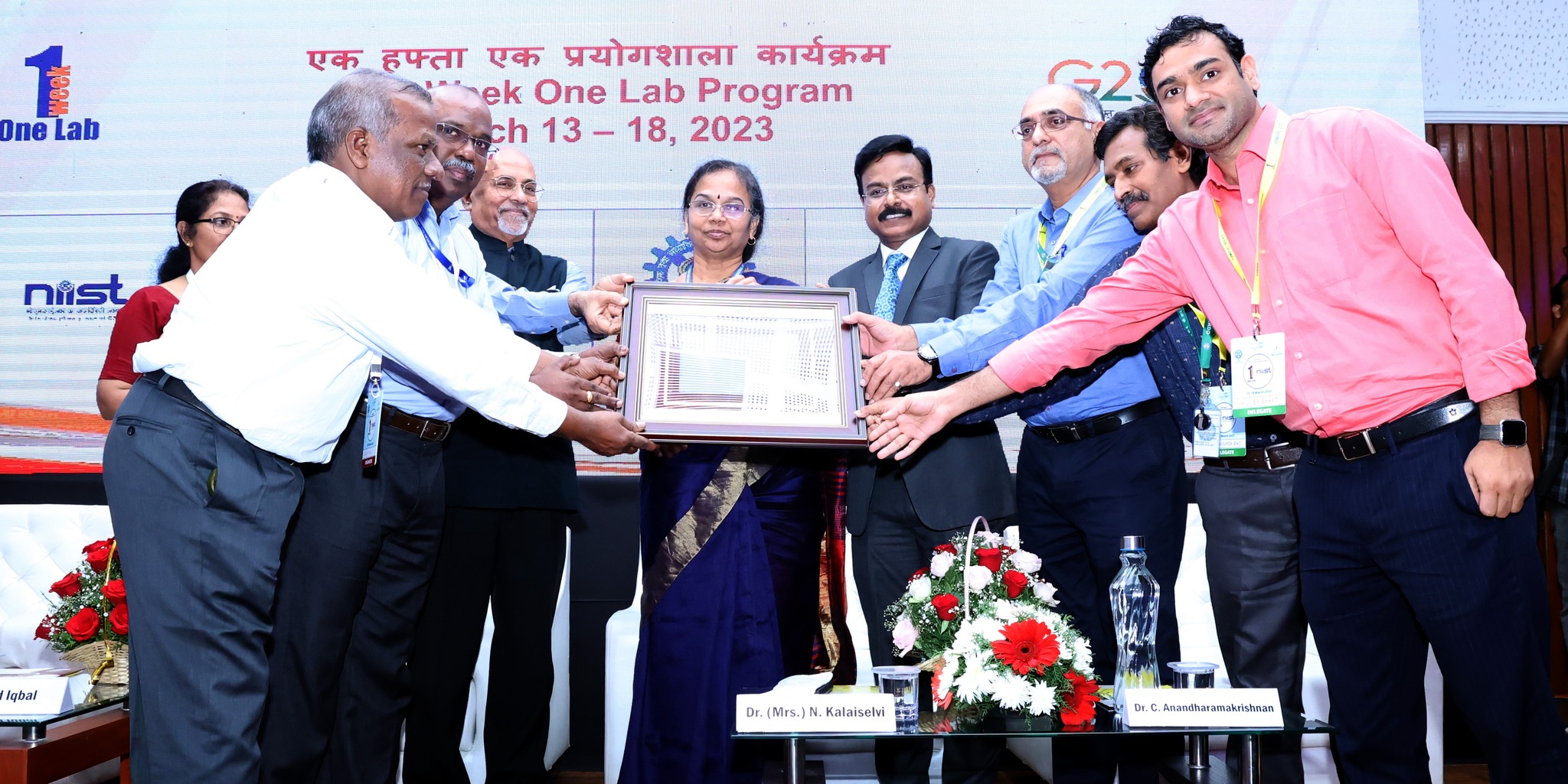 Dr. (Mrs) N. Kalaiselvi (Secretary, DSIR and Director General, CSIR)  inaugurating the One Week One Lab program at CSIR-NIIST