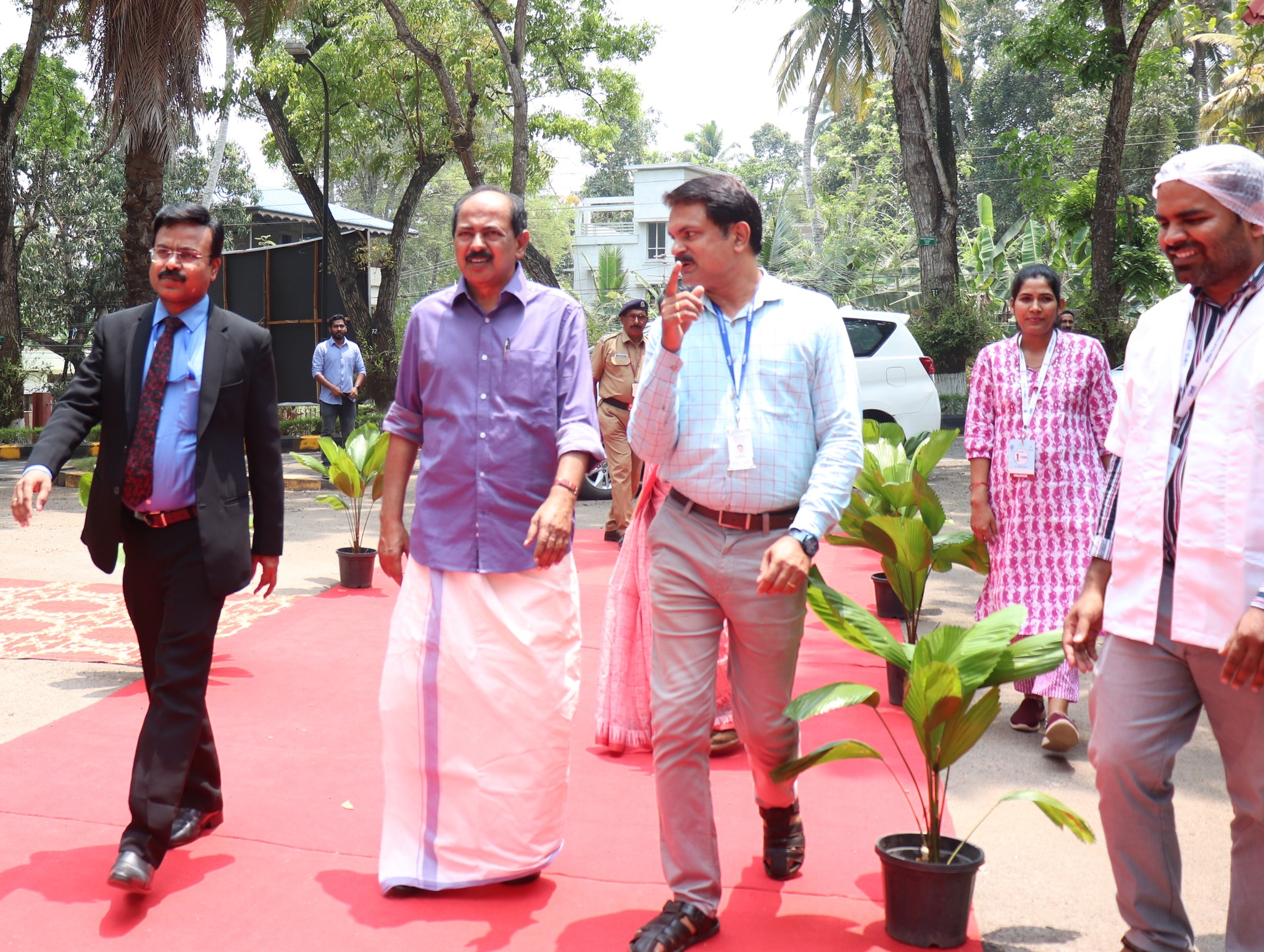 Hon. Food & Civil Supplies Minister, Government of Kerala, Shri. G.R Anil and Hon. Minister for Agriculture,Shri. P. Prasad visited CSIR-NIIST and attended the OWOL program & the Millet Festival.